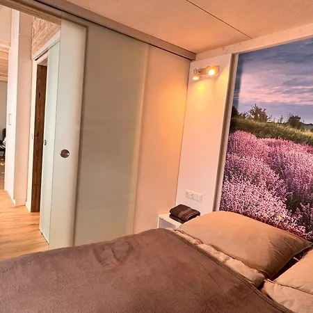 Tiny Haus Park بيت للعطل