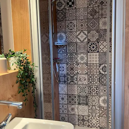 Tiny Haus Park بيت للعطل