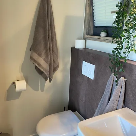 بيت للعطل Tiny Haus Park فريتسلار